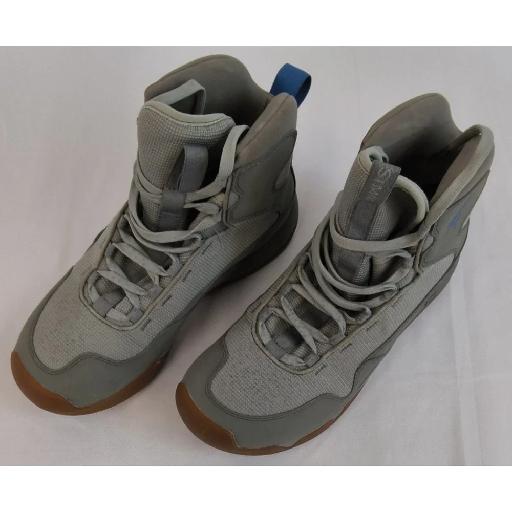 Simms Flats Sneaker Wading Boots Men's 9.5 D Grey Boulder #W5262